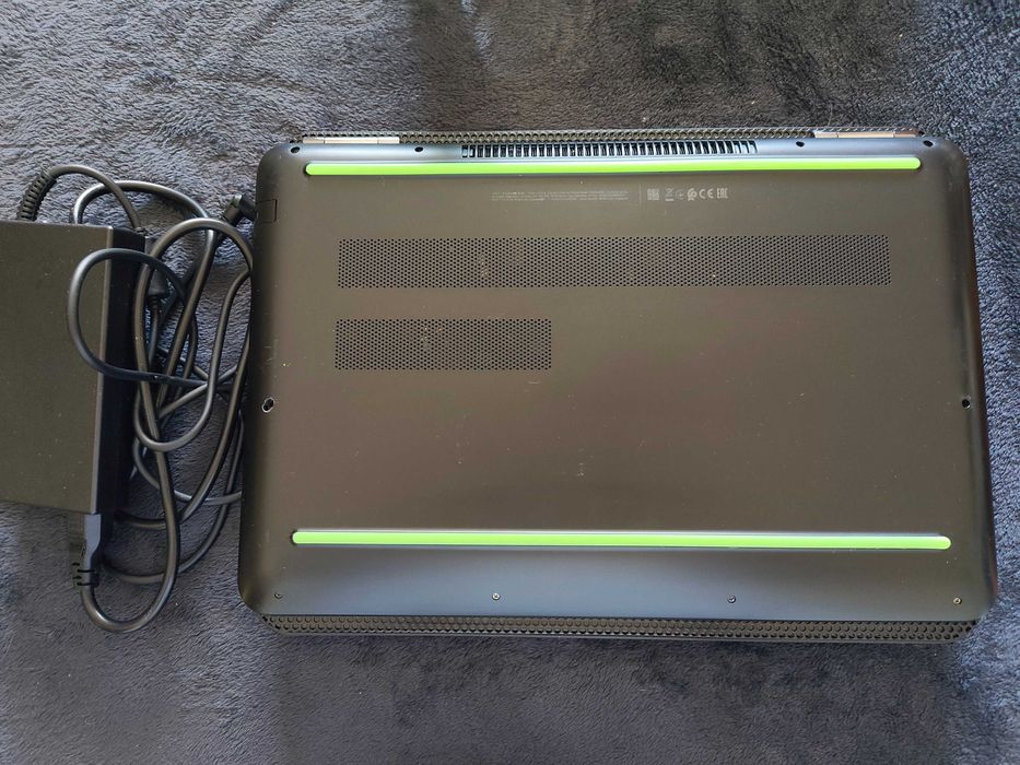 HP Pavilion Gaming • i5 • GTX 1060 • 16GB RAM • SSD • Bateria Nova