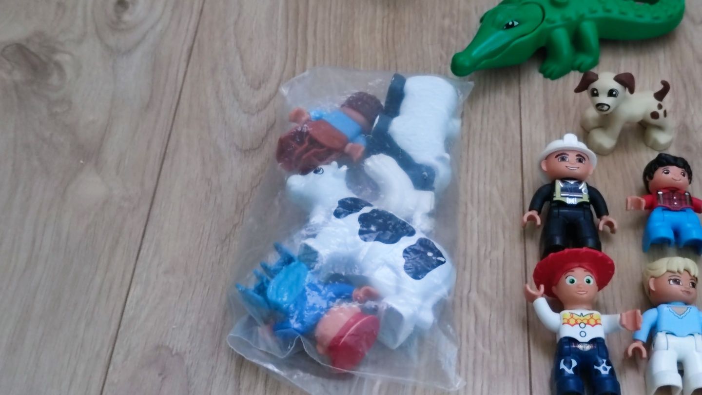 LEGO Duplo figurki ludziki zwierzeta zestaw