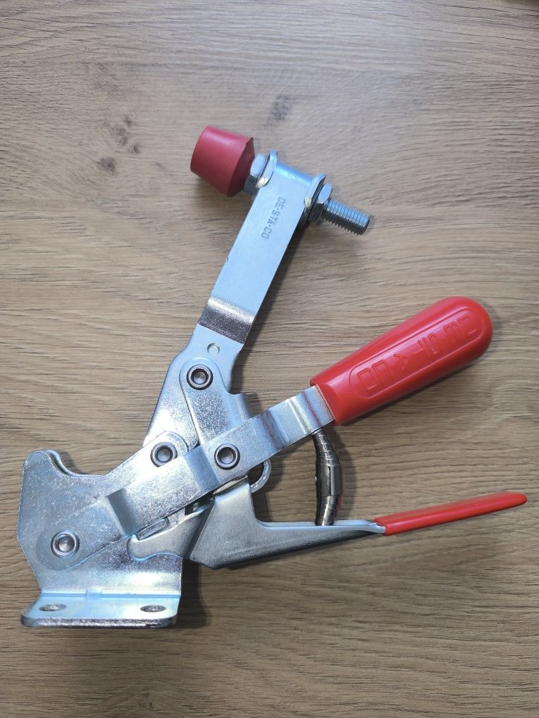 Docisk pionowy Destaco 210-UR