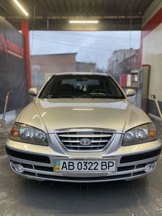 Huyndai    Elantra 2011