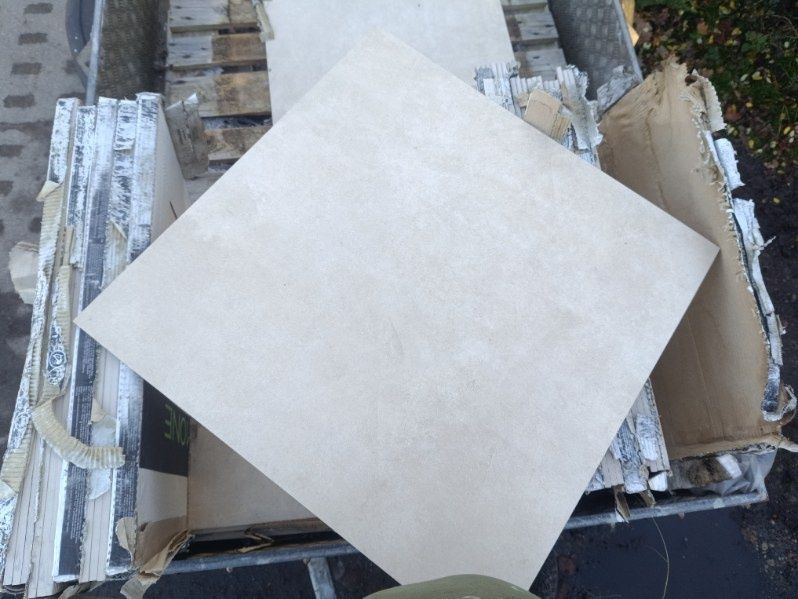 Sprzedam płytki 75x75