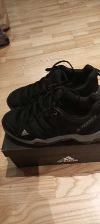 Sprzedam obuwie firmy adidas Terrex