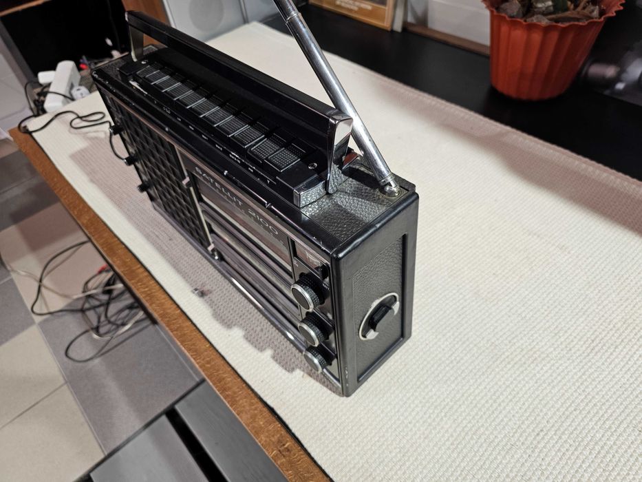 Grundig Satellit 2100