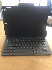 Logitech Slim Folio Capa com teclado integrado para iPad