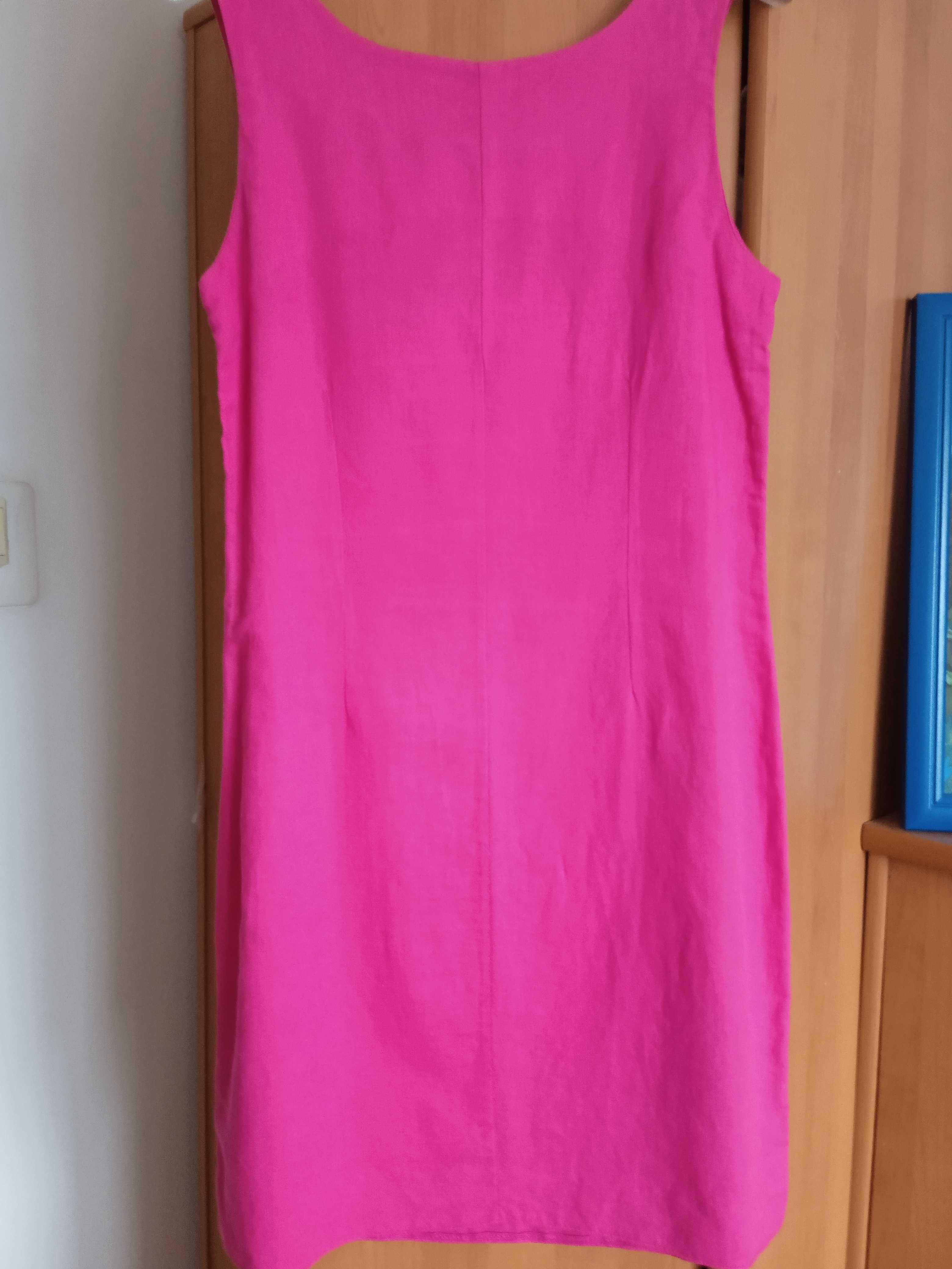 Letnia sukieneczka w kolorze fuksji
