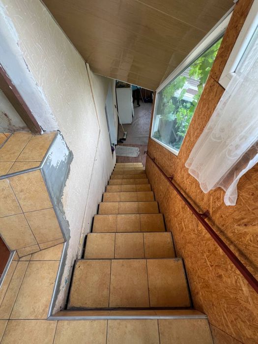 Продаю дом, который строили для себя- капитальный, все коммуникации!