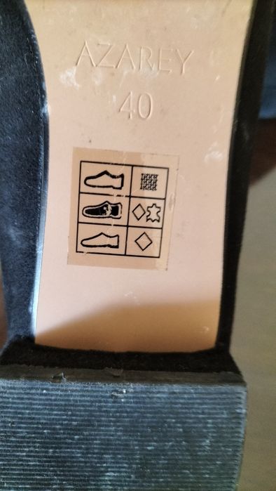 Sapatos rasos elegantes em pele genuína