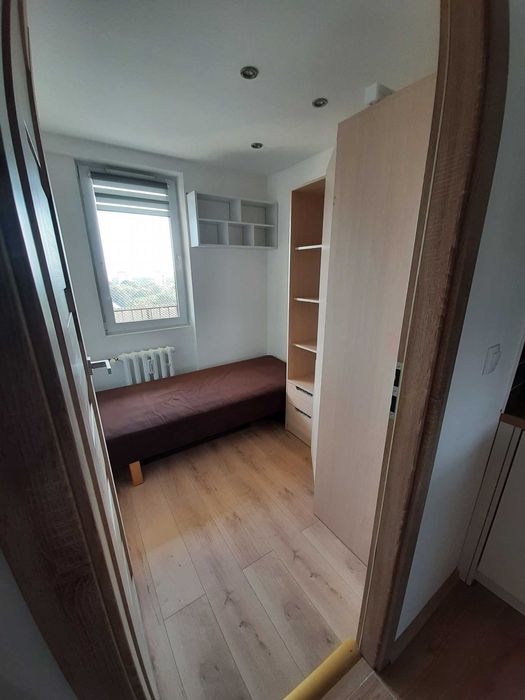 Wynajmę 4 pokoje mieszkanie os. Wysokie 2