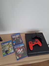 Playstation 4 + cabos + 2 comandos + 3 Jogos