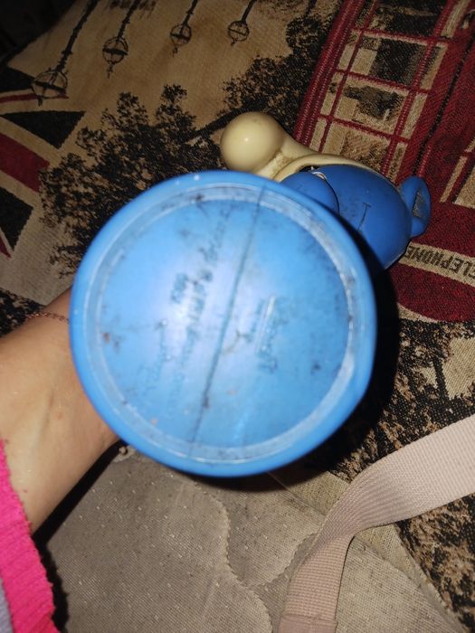 Frasco de shumfts vazio