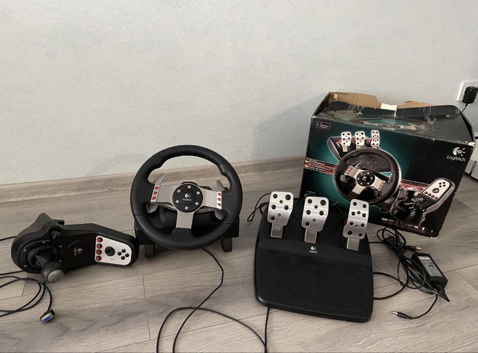Руль Logitech g27