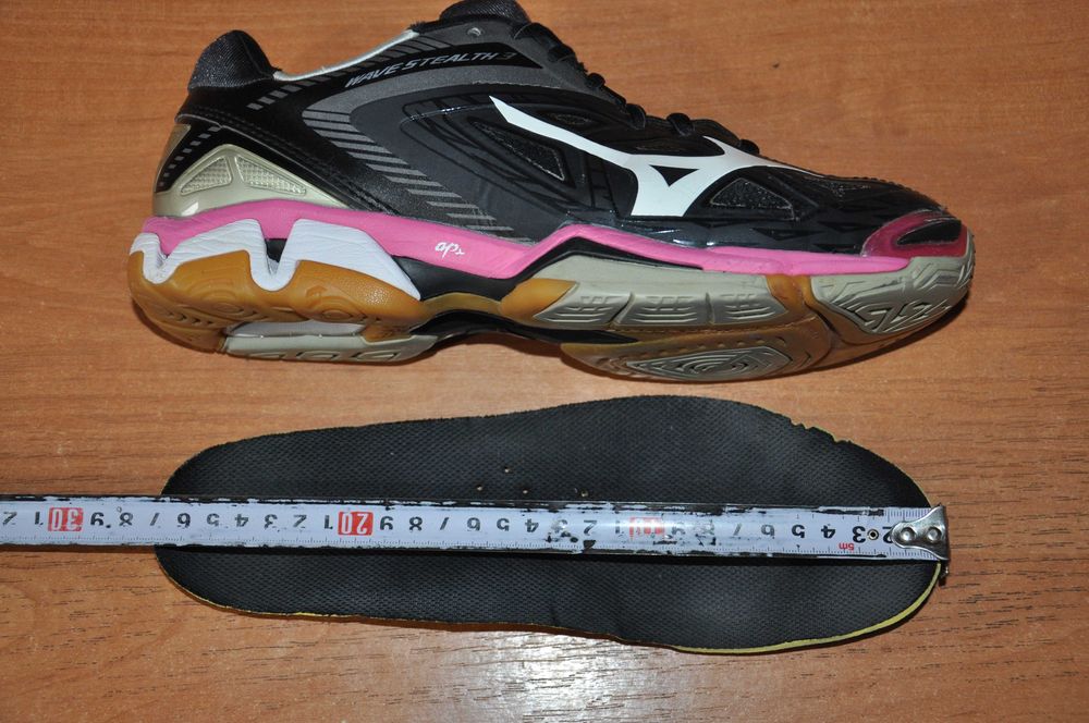 Волейбольні кроссовки Mizuno Wave Lightning Z6 asics 41 \ 26.5 см
