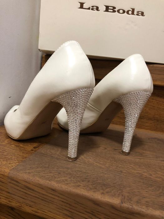 Buty ślubne la boda roz 36 kolor Ivory szpilki z cyrkoniami