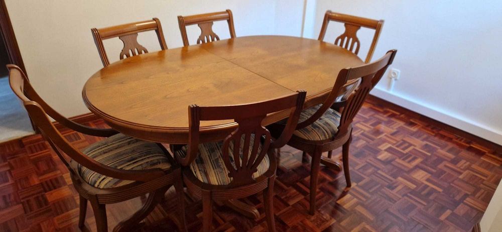 Mesa pés de galo com 6 cadeiras