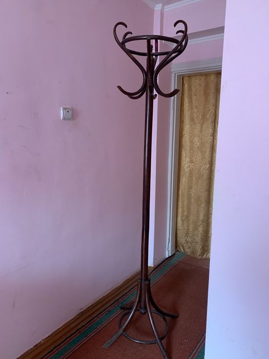 Трельяж, удобная вешалка,шкафчик навесной(кухня),тумба,