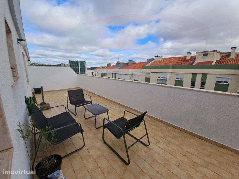 T1 com Terraço, Monte Abraão