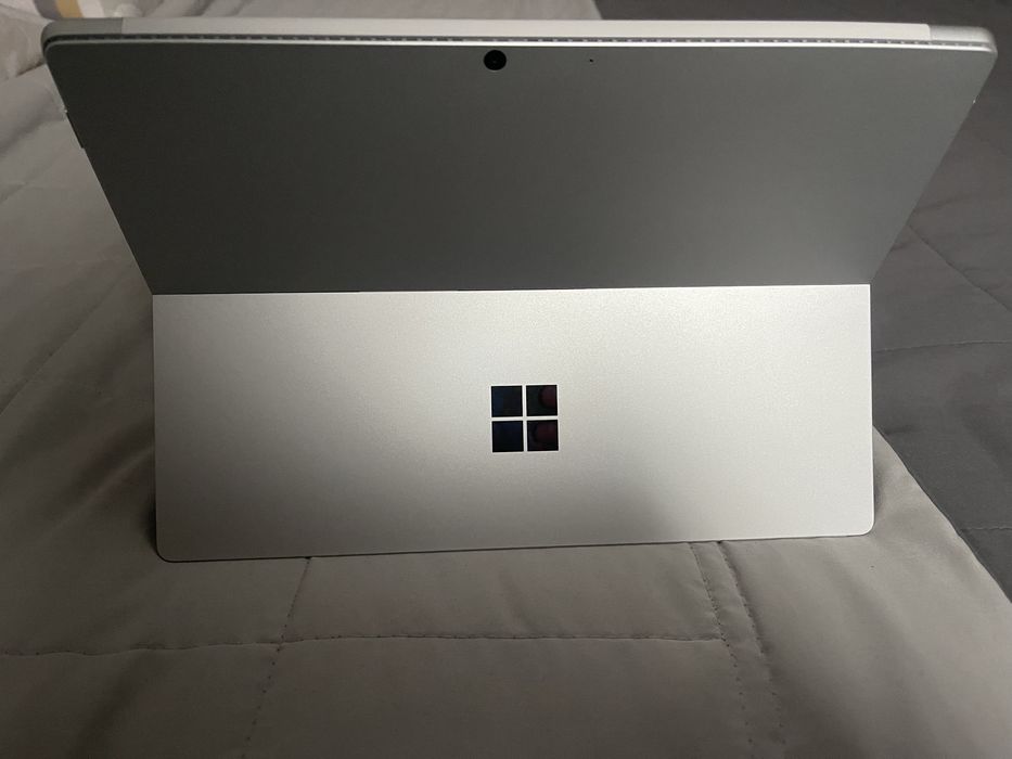 Продається новий планшет Microsoft Surface Pro 8