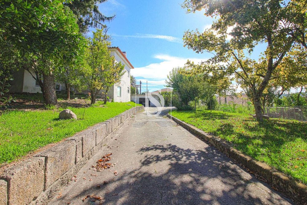 Incrível Moradia Independente com 1500m2 de Terreno para Venda