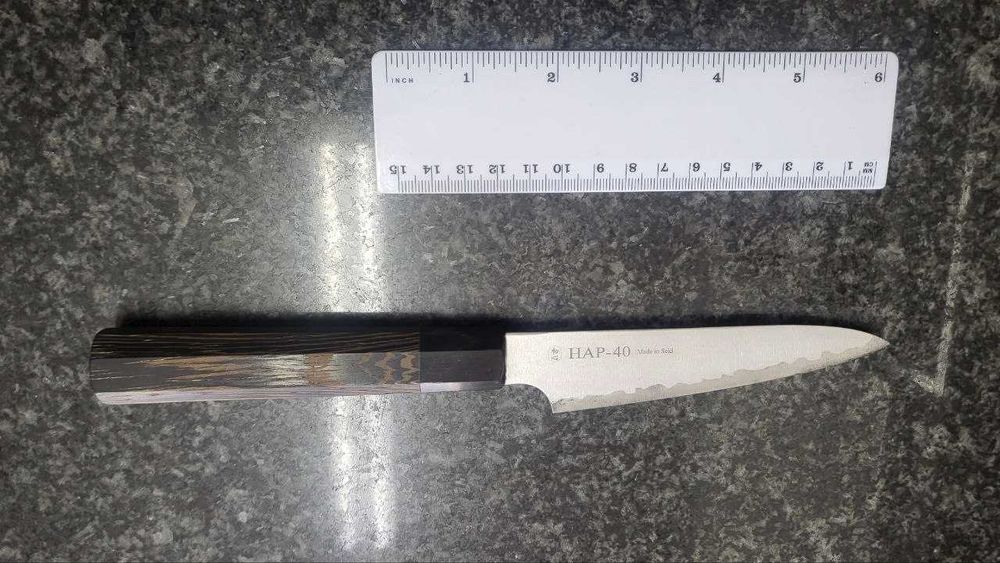 Faca japonesa Hatsukokoro Hayabusa Hap40 Petty 12 cm