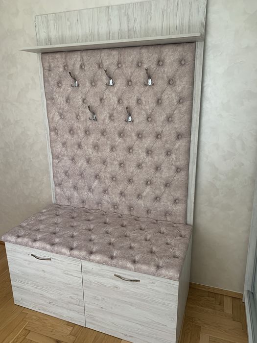 Вішалка нова