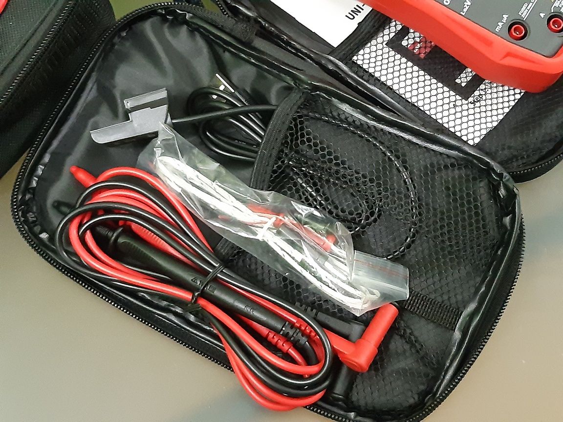 UNI-T UT61D Plus Цифровий мультиметр тестер амперметр вольтметр UT61D+