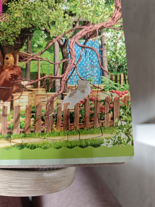 Książka z puzzlami Masza i niedźwiedź