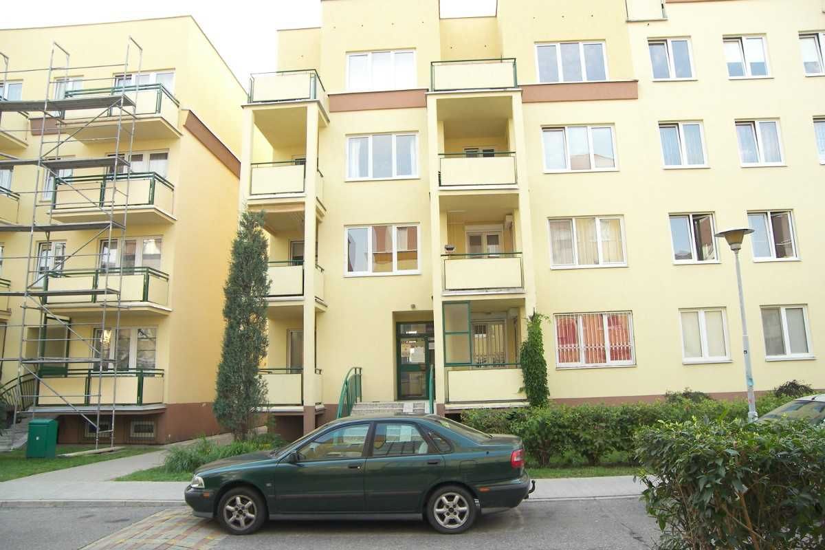 Duży pokój, balkon, oddzielna kuchnia, ROOM with loggia, clean, safety