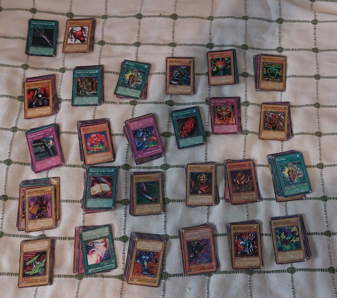 + de 350 cartas Yu-Gi-Oh