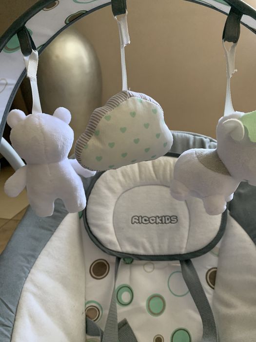 Ricokids Leżaczek Bujaczek Automatyczny Z Muzyką
