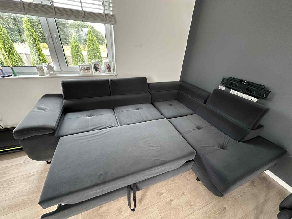 Welurowy naroznik z funkcją spania 275x202 prawy Anton