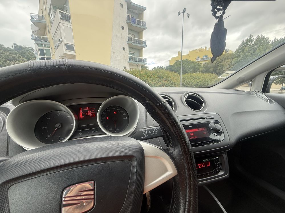 SEAT IBIZA 1.6 TDI com 105cv | versão 25 anos