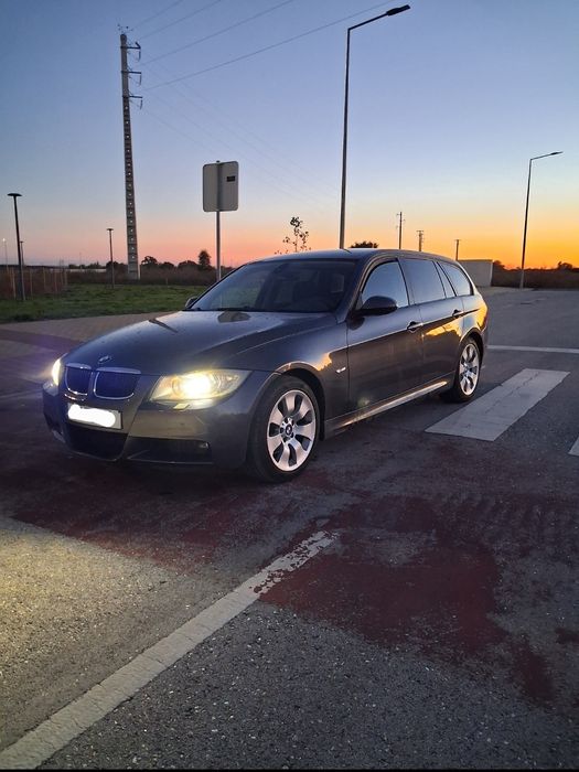 BMW E91 320D Touring Pack M

2.0 177cv Cx.Manual 6v

Ano/mês 2008/02
