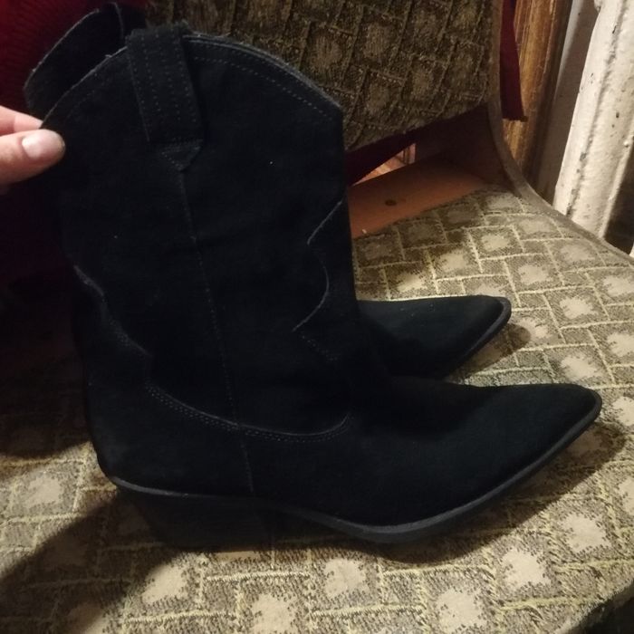 Продам чоботи "казаки"