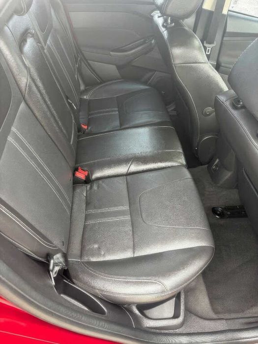 Ford Focus Titanium      2014