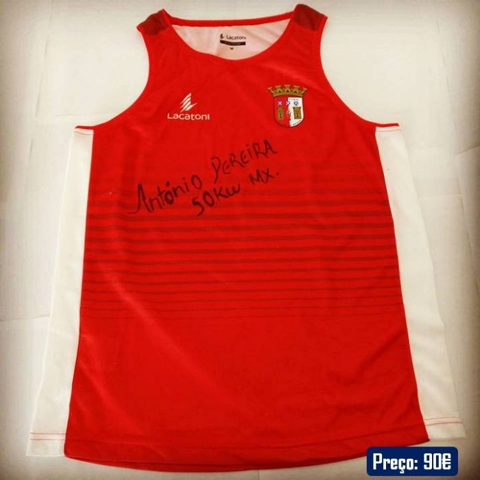 Camisola autografada de António Pereira