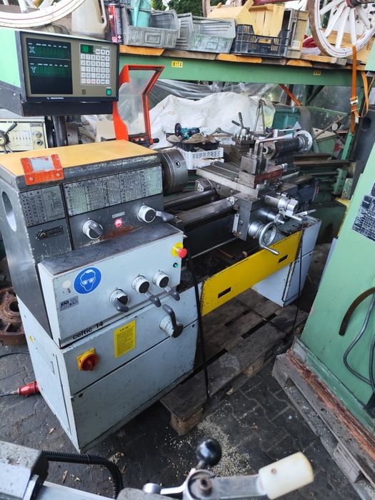 Frezarka uniwersalna do metalu Wiertarka wiertarko tokarka szlifierka