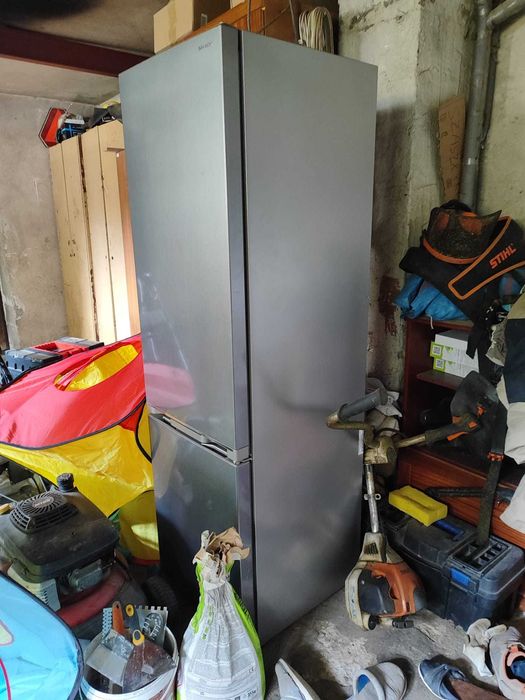 Lodówka sharp SJ-BA05DMXLE-EU Pełny No Frost 180cm - uszedł gaz