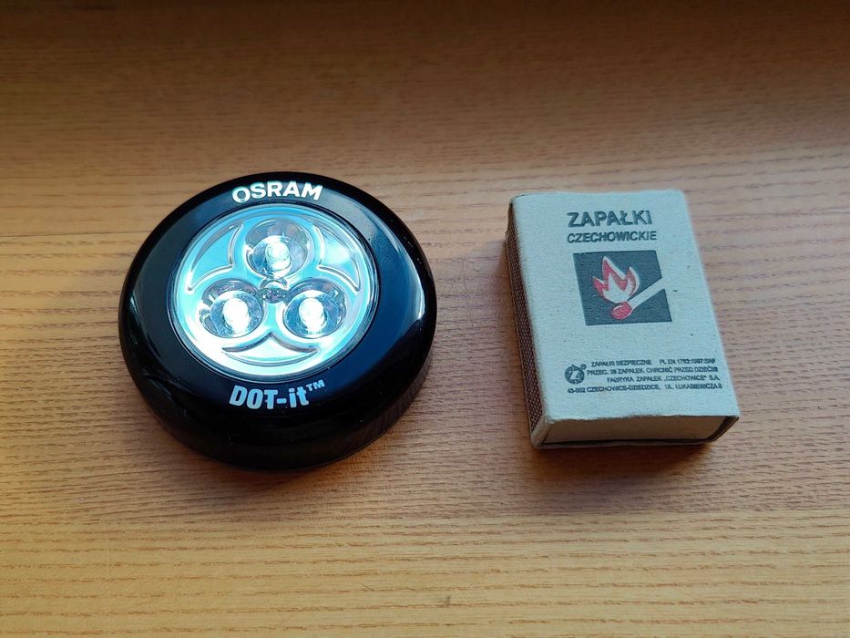 Lampka LED. Naciskowa. Przyklejana. Czarna. Nowa.