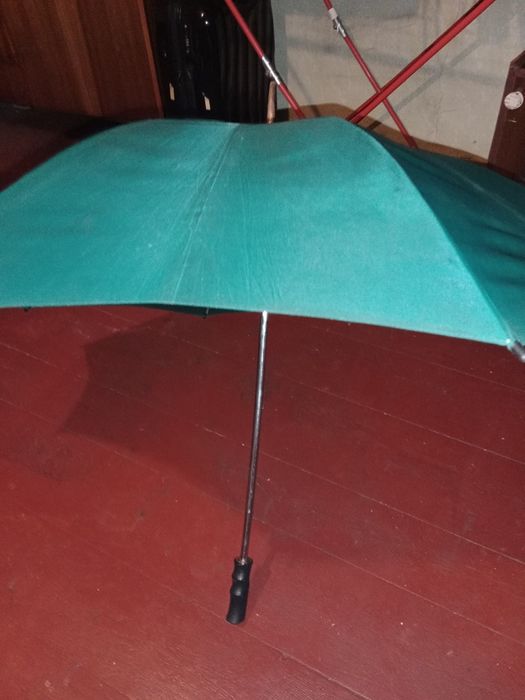 Sprzedam duży parasol