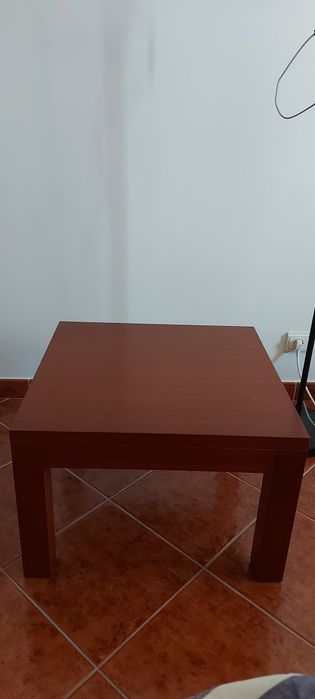 Mesa de apoio cerejeira