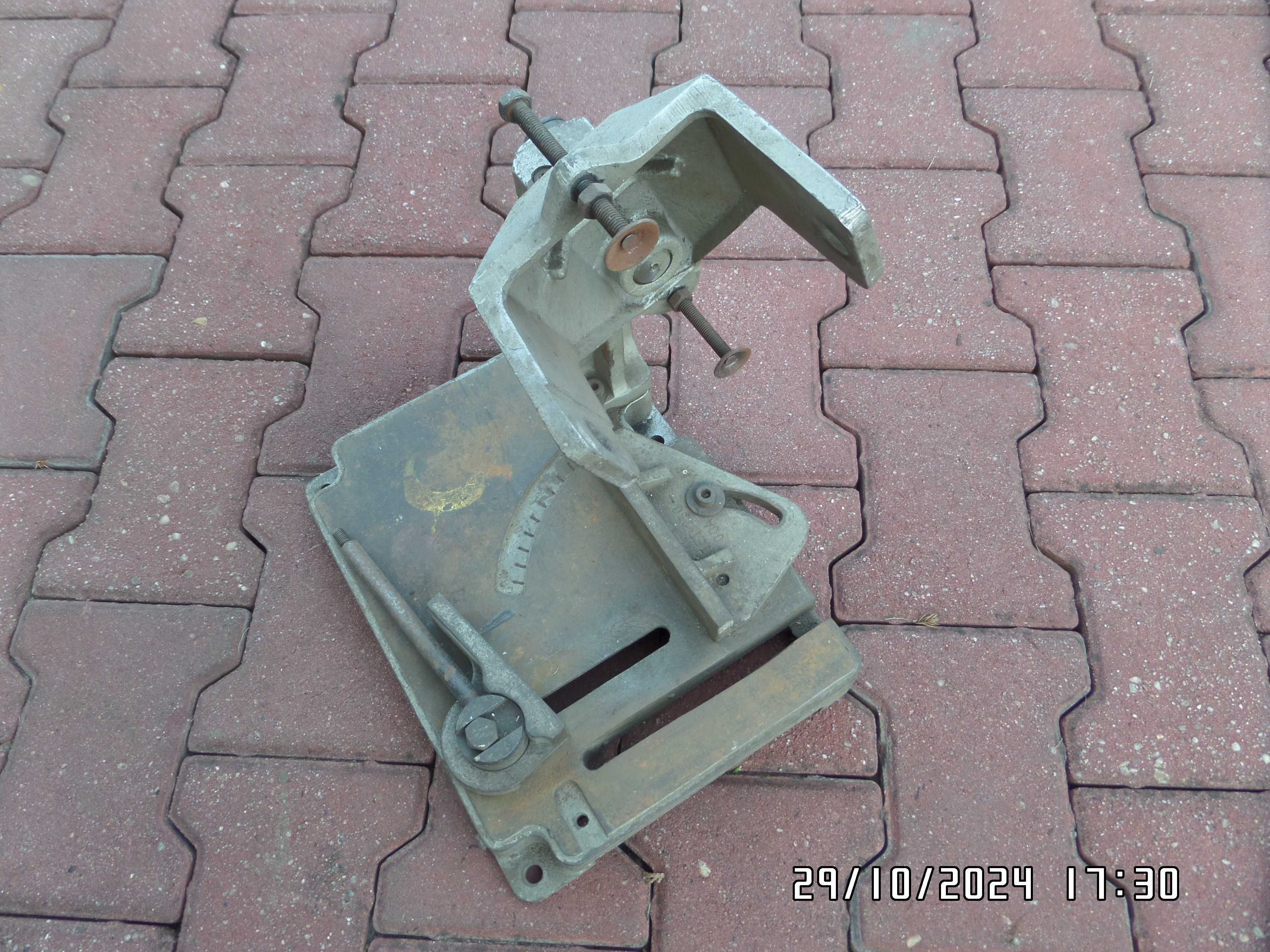 szlifierka kątowa BOSCH diax 1600 W z podstawą