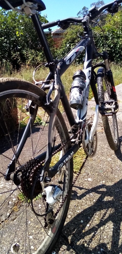 Bicicleta com garrafa