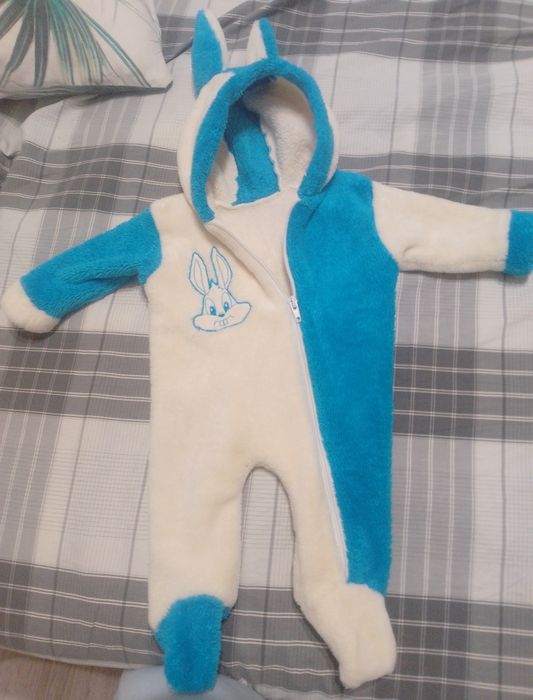 Дитячі речі комбінезони, курточки, взуття, коляска, годув. Стільчик