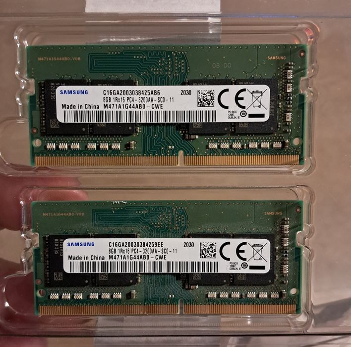 Pamięć RAM Samsung 8GB DDR4-3200 SODIMM - 2 sztuki (M471A1G44AB0-CWE)