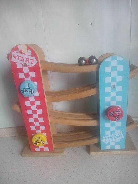 Tor wyścigowy rampa do wyścigów drewniana