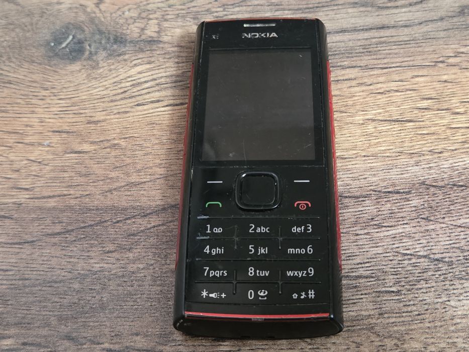 Stary telefon Nokia RM-618 X2-00