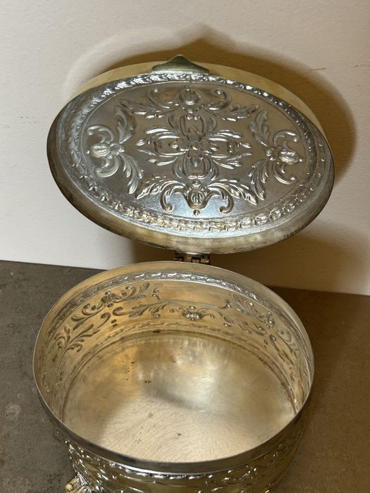 caixa de chá latao.antiga