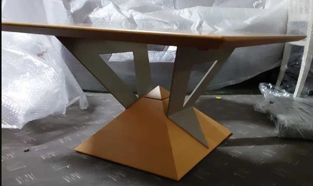 Ława - stolik Piramida - oryginalny unikatowy design - buk, 90x90