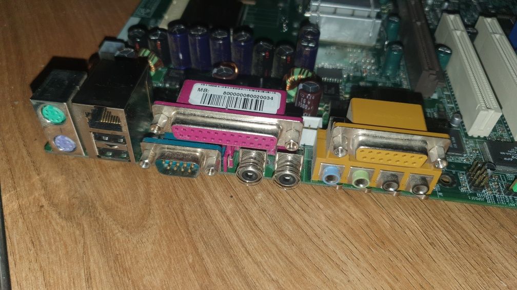 Płyta MSI MS-6399 z komputera Medion 3000 + Pentium 4 1.8GHZ PGA478