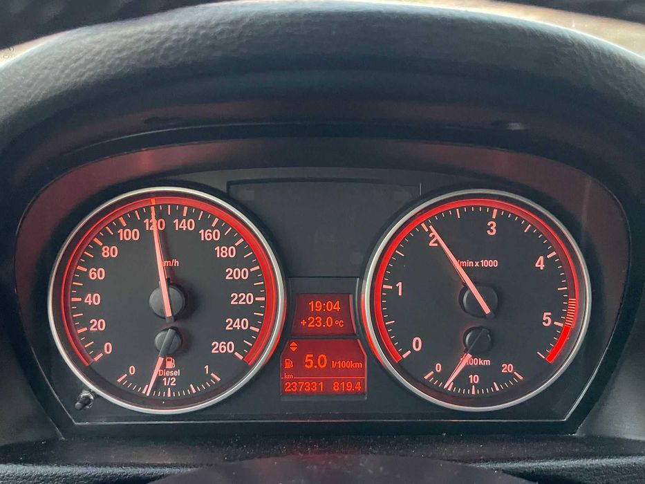 BMW X1 2.0D Sdrive 237.000 de 2009, Bancos em Pele